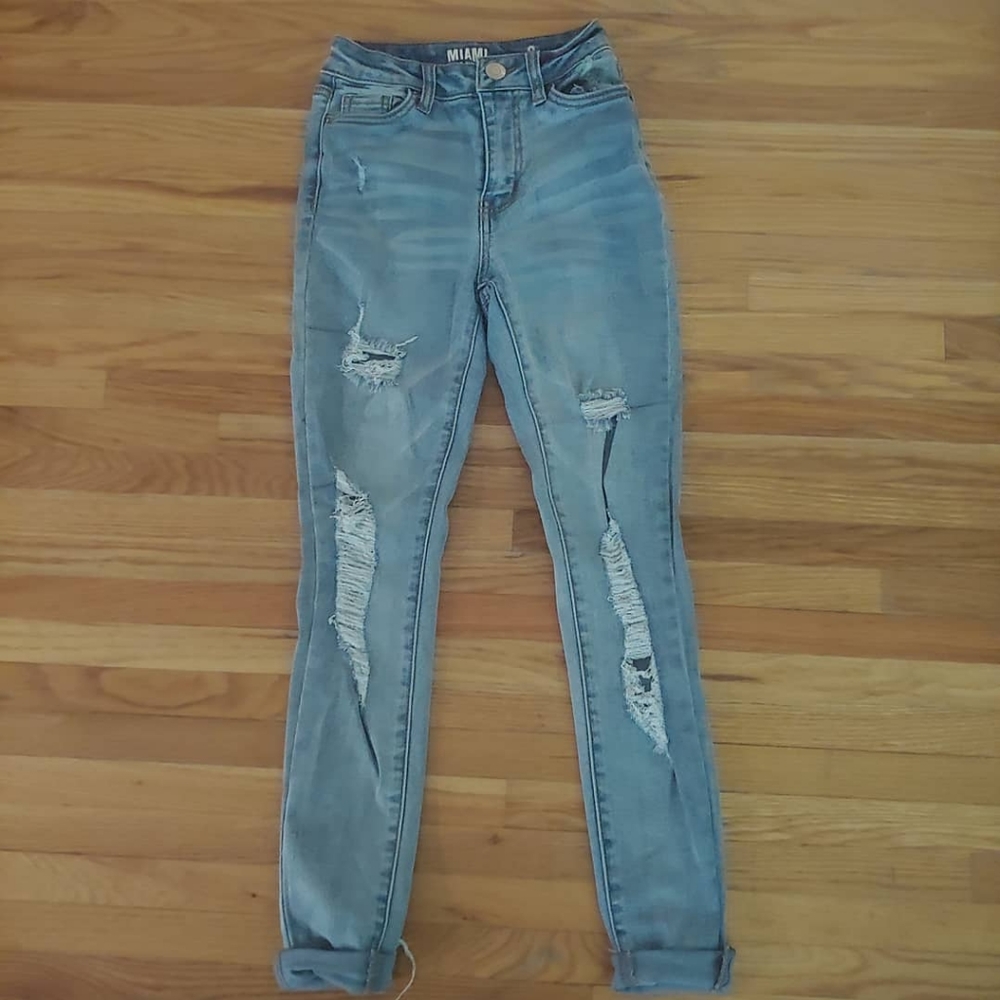 Light Ripped Jeans